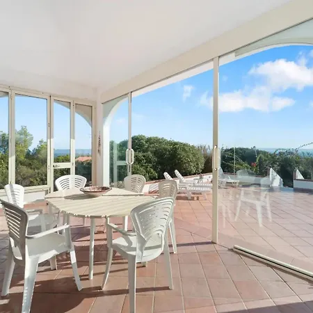 Palme House - 4br, Walk To & Garden カルロフォルテ