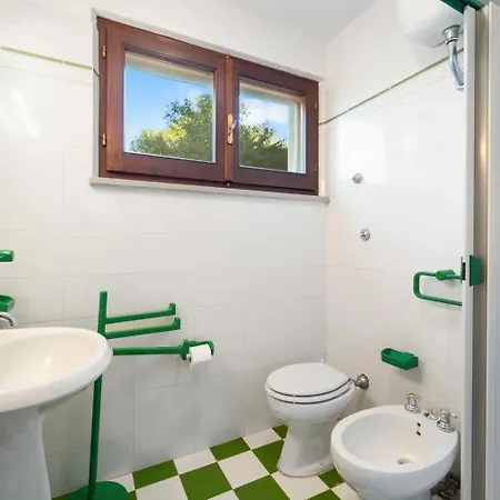 Palme House - 4br, Walk To & Garden カルロフォルテ