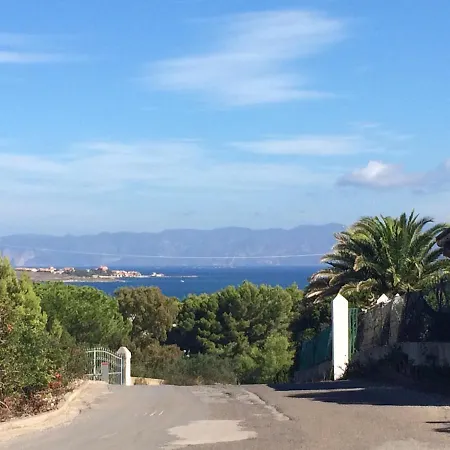 Palme House Ferienhaus Carloforte (Isola di San Pietro)