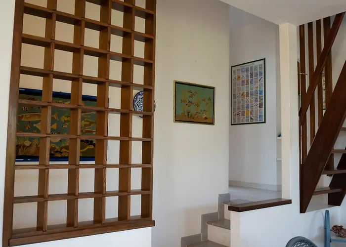 Palme House *